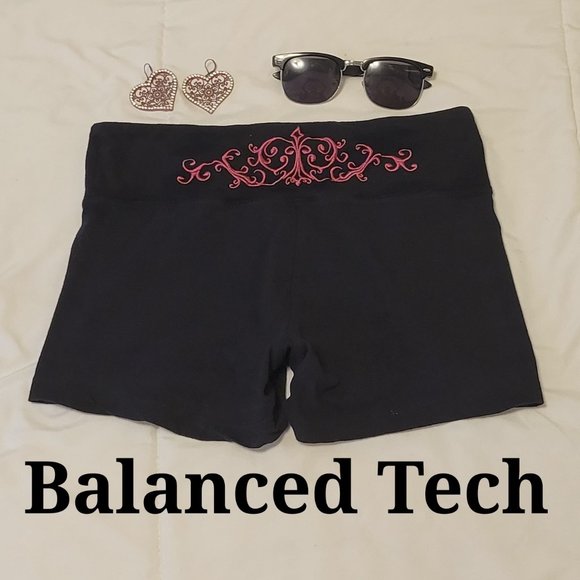 Balanced Tech black cotton boy short briefs with pink embroidered design Sz: M - Picture 1 of 5